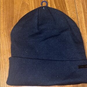 NWT Tommy Hilfiger Beanie Toboggan Navy Blue Unisex Metal Logo
